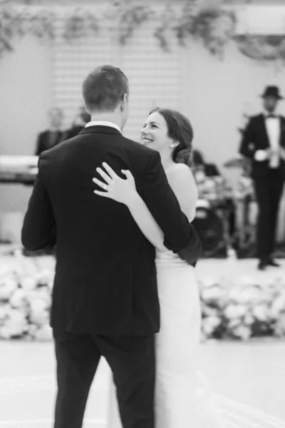 elizabeth-david-rhode-island-wedding-photographer-180